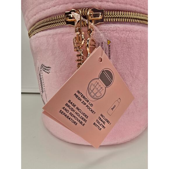 Juicy Couture I Love Juicy Round Travel Cosmetics Bag - Picture 4 of 9
